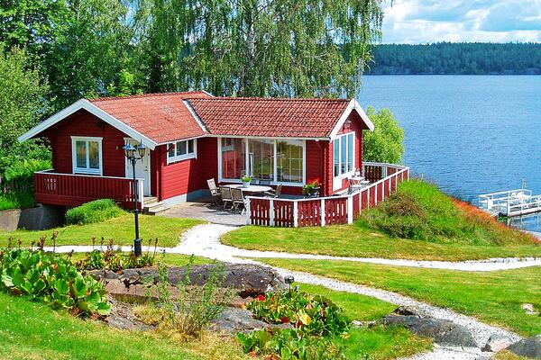 Sommarstuga där Mini-FTX skyddar huset mot fukt och mögel även när det står tomt